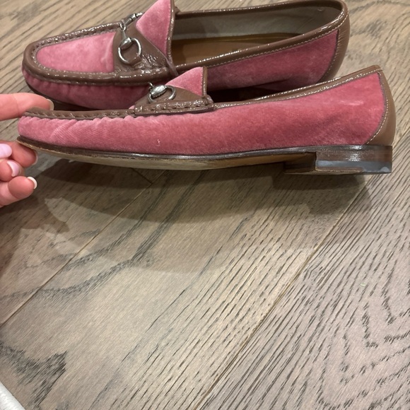 Gucci Pink and Brown Loafers with Silver Accents - Picture 4 of 7
